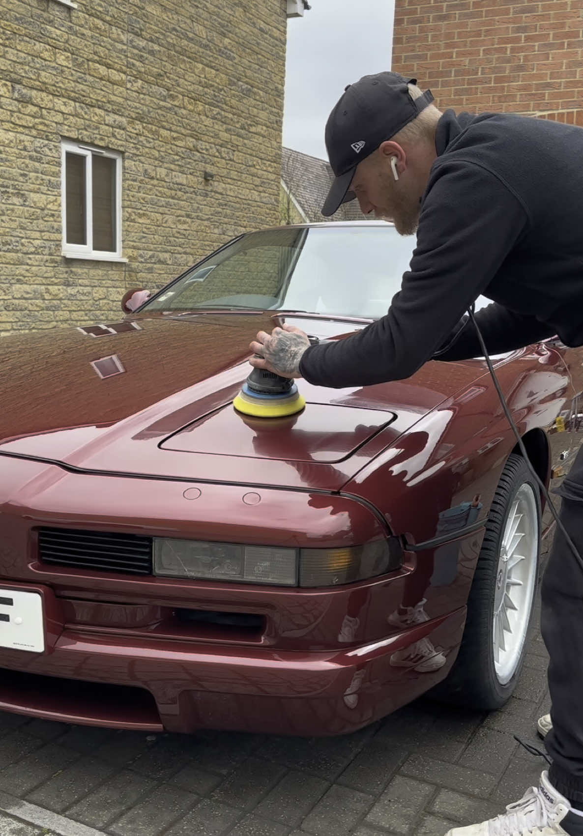Polishing a 34 year old 850i 😍  #detailing#machinepolishing#satisfyingvideos#classiccar#autodetailing#viral#fyp#cars 
