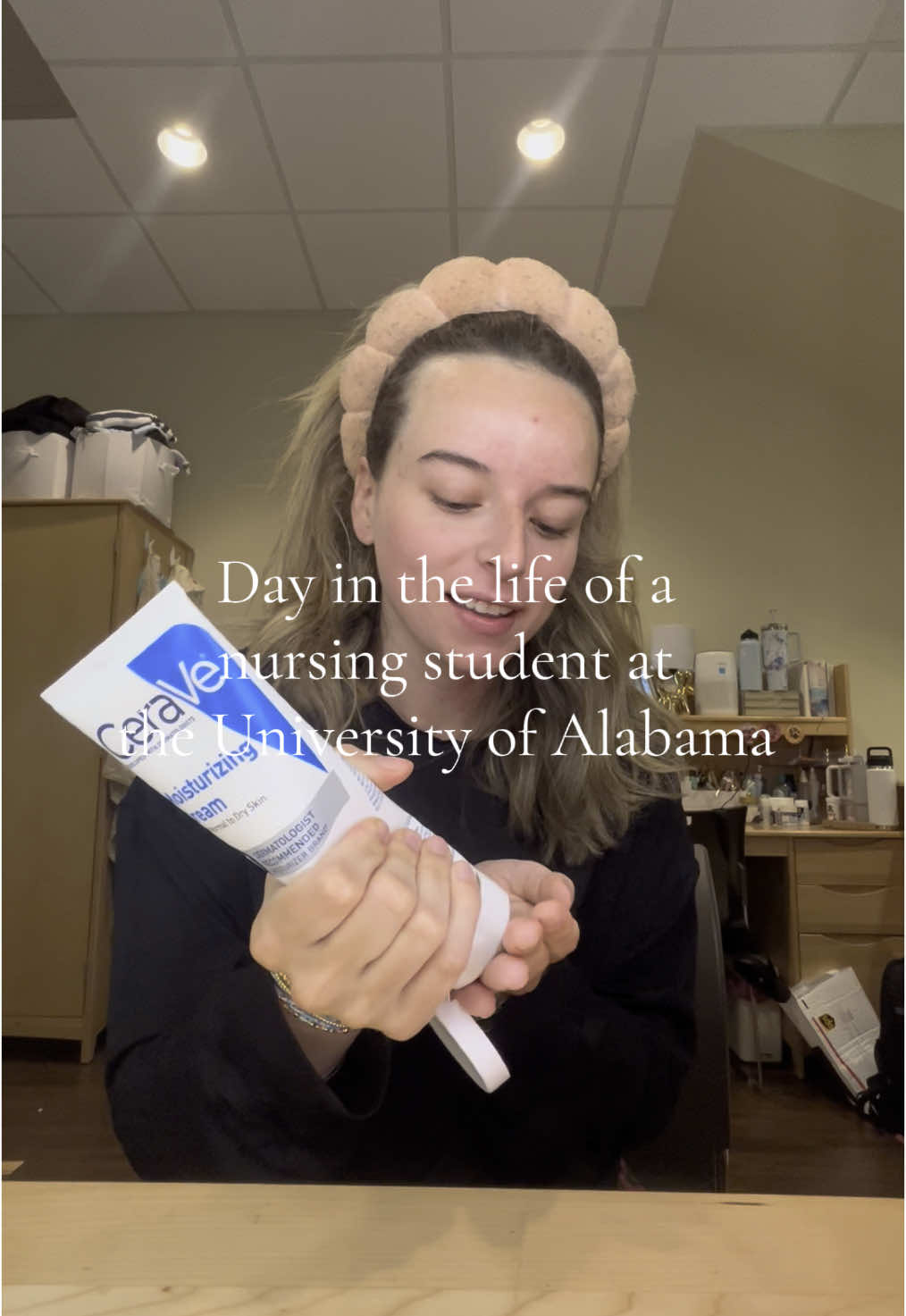 So yet again it appears I do nothing. #bamarush #alabamasorority #nursing #nursingstudent #nursingschool #college 