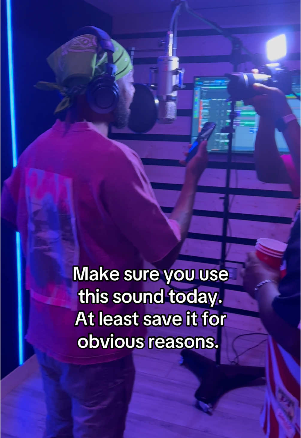 Comment “I get paid to create” 👁 #MelloTakeTheWill