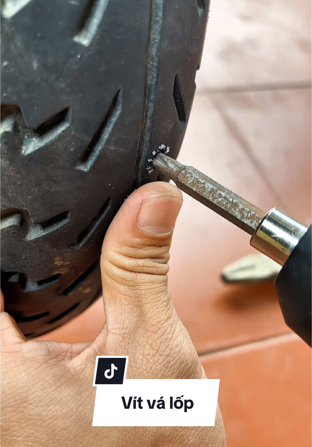 Hộp vít vá lốp không săm cho ô tô và xe máy tiện dụng. #vitvalop #vitvalopkhongsam #vitvalopxe #vitvalopoto #vitvalopkhongruot 