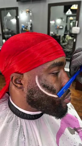 This is the KEY to a Full Beard Lineup🔥 #ezcutz #dmvbarber #marylandbarber #laurelbarbers #baltimorebarbers #collegeparkbarber #dmvbarber #dmvbarbers #dcbarber #dcbarbers #sliverspringbarber #nycbarber #celebritybarber #virginabarber #richmondbarbers #miamibarbers #barberlife #straightrazor #beardtips #howto #houstonbarbers #dallasbarber #colombiabarber #washingtondcbarber #arlingtonbarber #tutorial #pennsylvaniabarber #shaving #fullbeard #beard #charlottebarber