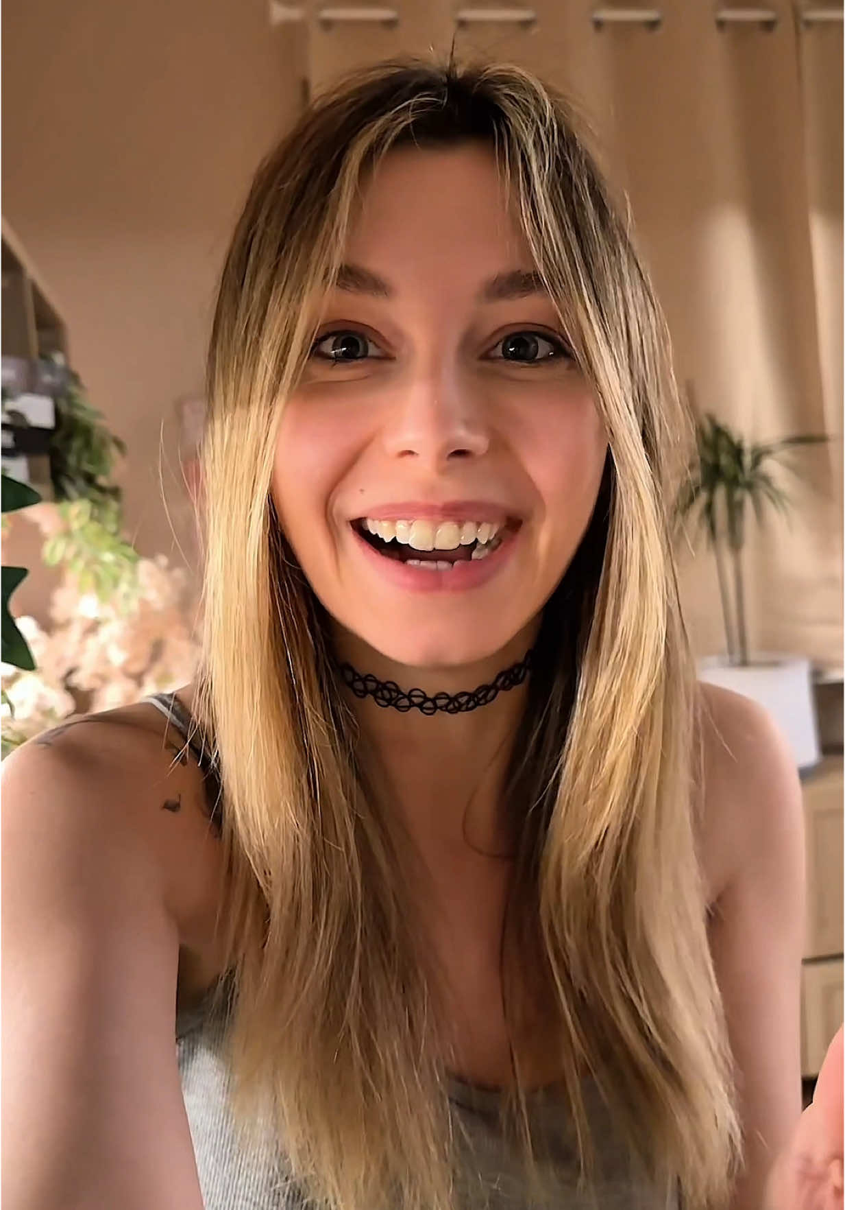 Wie spät ist es jetzt, huh, huh?? 🌝✨