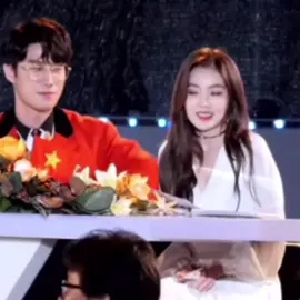 People making kpop idols feel uncomfortable #kpop #kpopfyp #fyp #uncomfortable #labour #redvelvet #twice#blackpink#ive#wonyoung#irene#lisa#joy #hanni#hyein #newjeans #stage #theburningsunscandal #critical 
