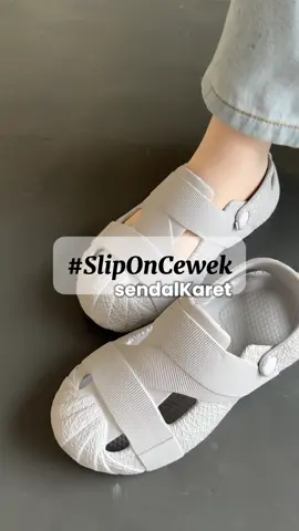 Jalan seharian, pilihannya sendal baim ajja #sandalselop #sandalbaim #sandalslop #sandalslipon #sendalkodok #sendalkaret 