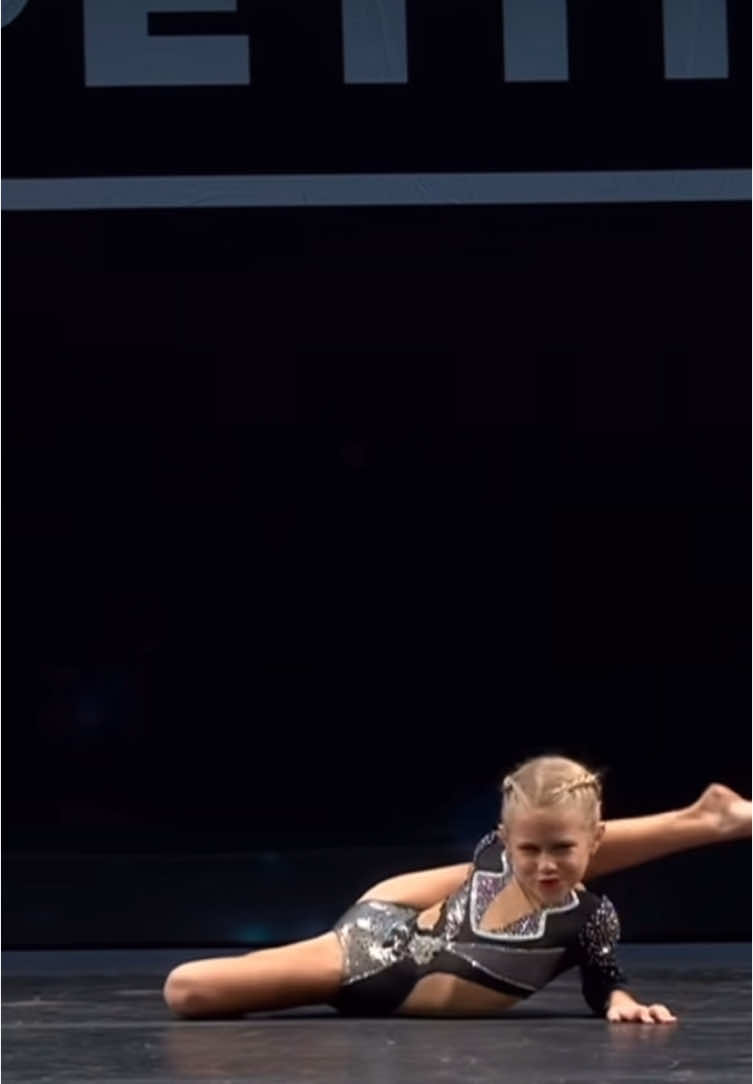 ok mini mj🔥#dance #solo #dancetok #dancecomp #jazz #michaeljackson #mj #fyp #viral 