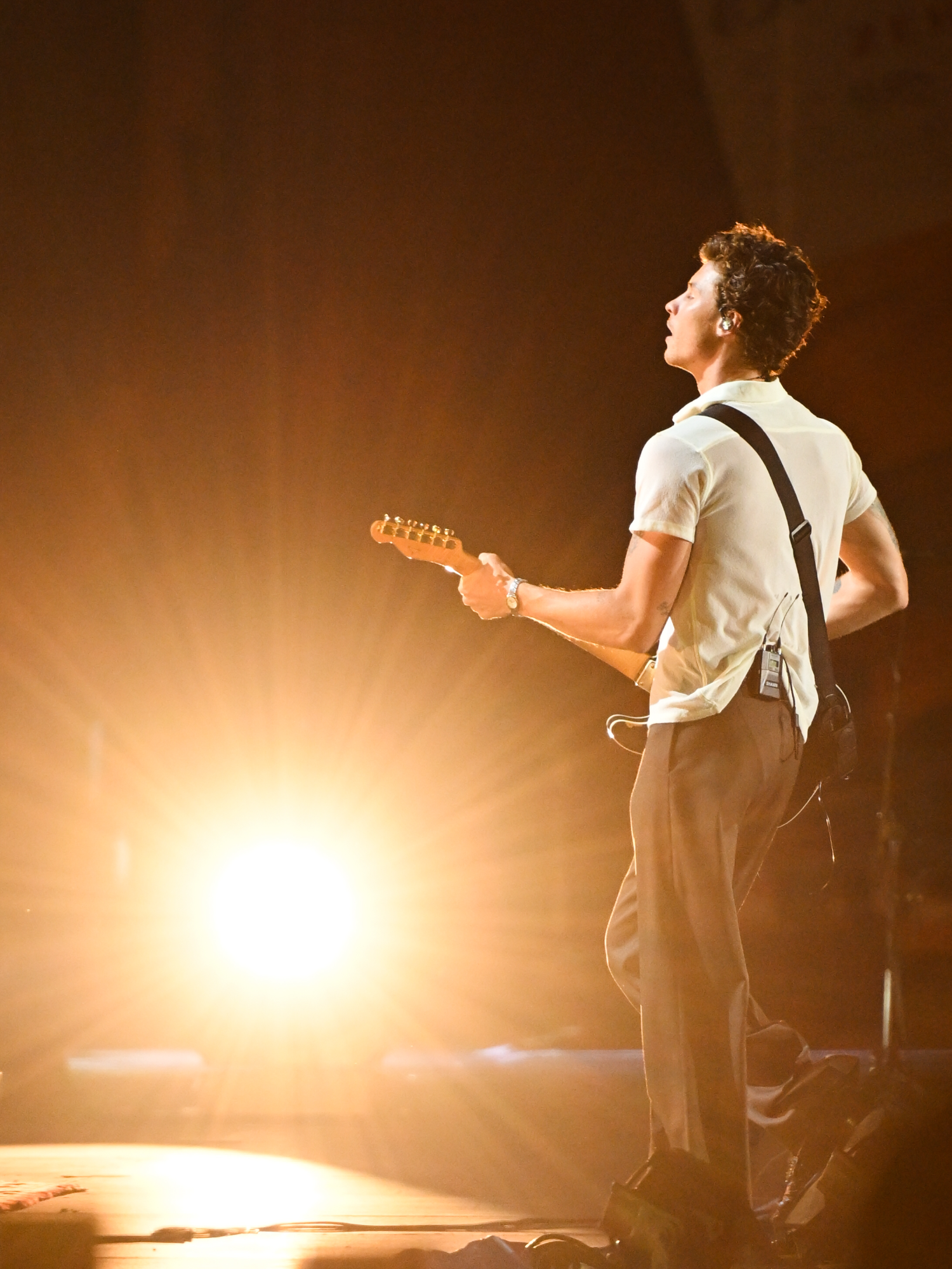 Shawn Mendes na área! Quem sabe essa canta comigoooo 🎶CAUSE I KNOW I CAN TREAT YOU BETTEEEEEEEER 🎶 🎤 #GlôNoLollaBR #LollaBR