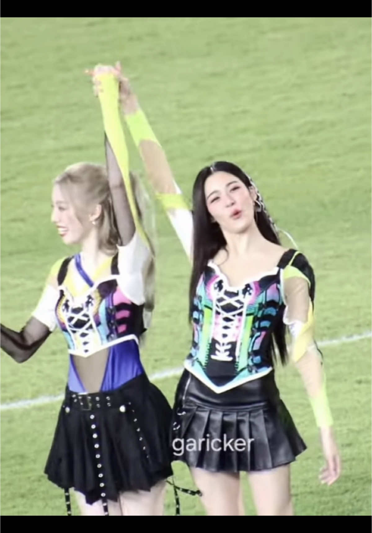 Hôm qua pí ling thật sự chủ động với Orm rất nhiều , nếu có câu hỏi dành cho ling tôi muốn hỏi rằng : chị đã hiểu được lòng mình chưa và tình yêu đến với chị đã mãnh liệt ch vậy 😳😳  #ormkornnaphat #linglingkwong #lingorm #fandomlingorm #LingOrmVietnamFanbase  #CapCut 