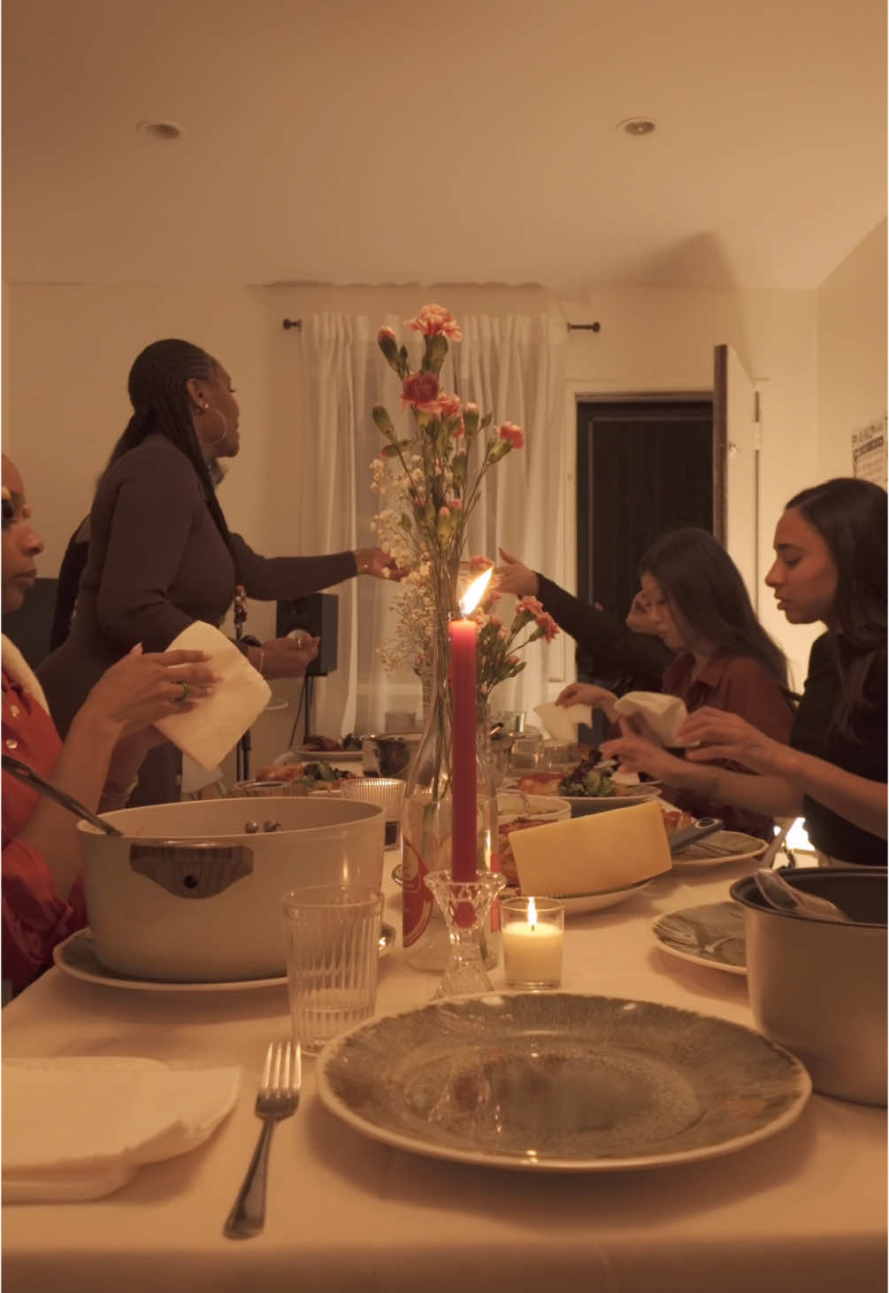 Here’s to sisterhood 🩷🫶🏽✨ #fyp #sisters #sisterhood #girldinner #dinnerparty 
