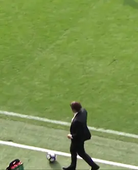 Managers Ball Control 🤯🥶. #Soccer  #football  #foryoupagе  #foryou  #footballtiktok  #fyp 