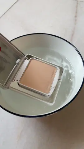 Sunscreen pressed powder?! Lain dari lain ni carslan 🥹 #carslan #carslanmy #sunscreen #pressedpowder 