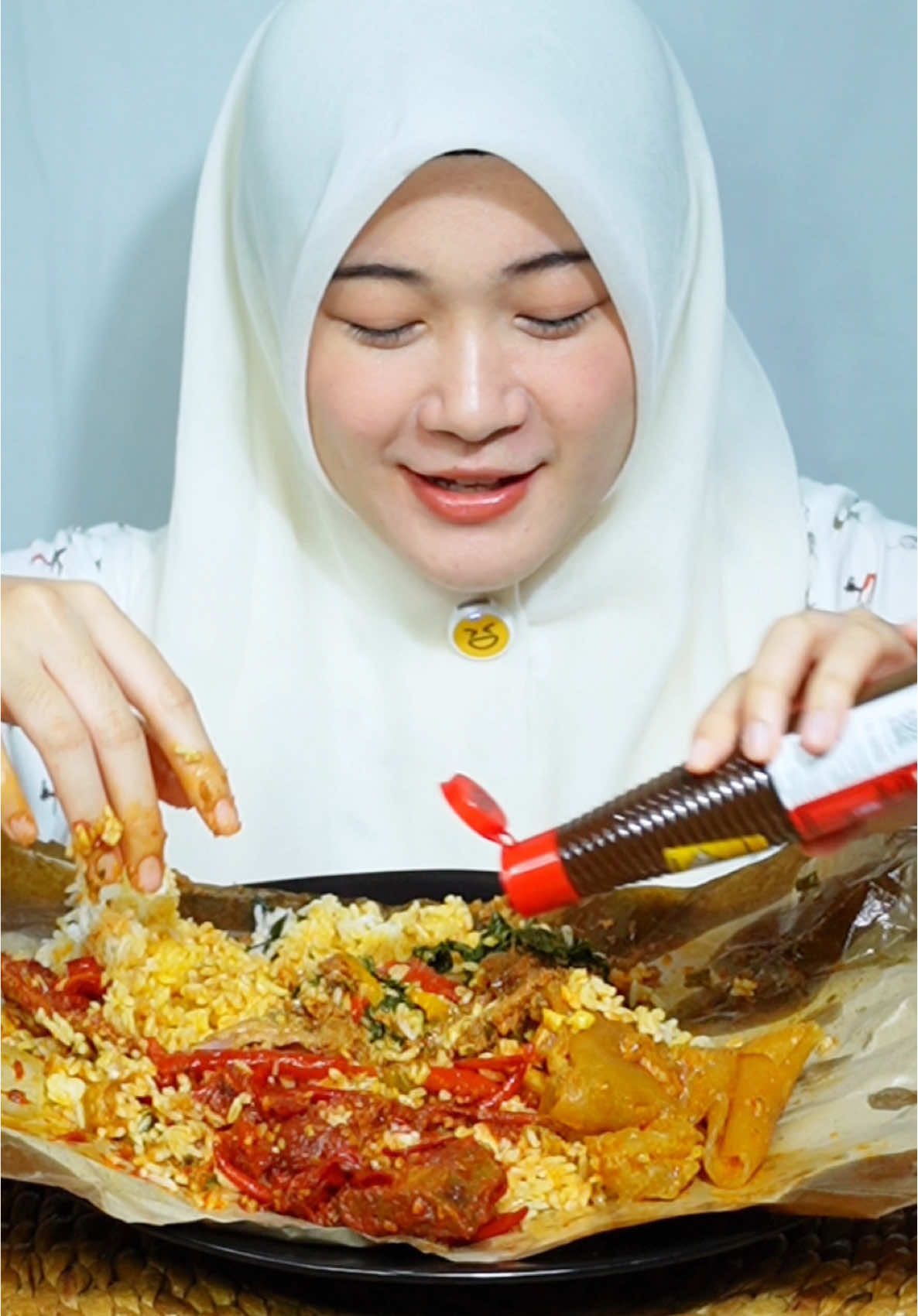 Nasi padang campur Kecap Inggeris! Penemuan unik apa lagi sih ini? 😭 UNIK TAPI ENAK 🤩 #inicia #iniciamukbang #asmr #mukbang #JelajahRamadan #nasipadang 