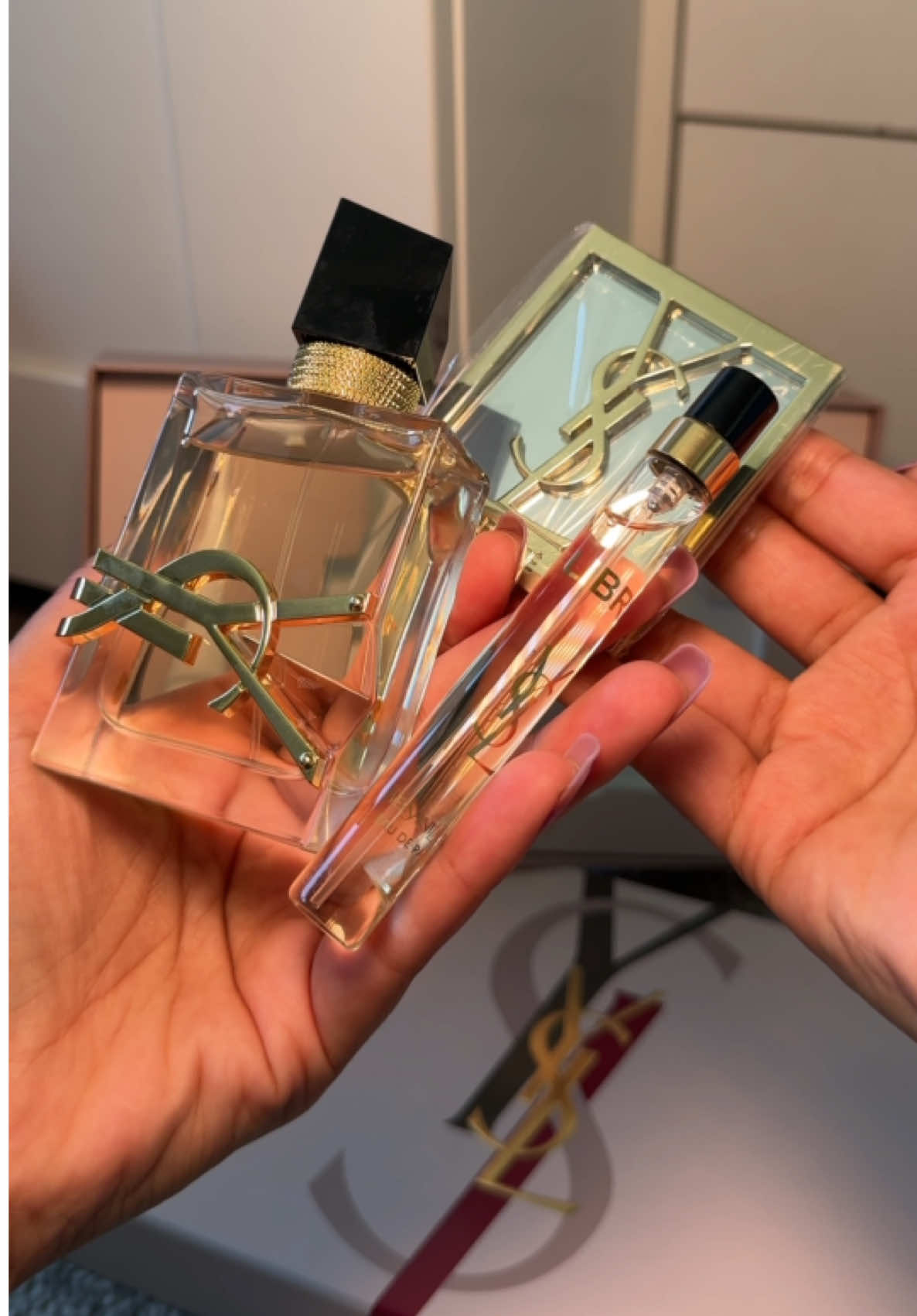obsessed with this YSL Libre Eau De Parfum gift set @YSL Beauty @The Perfume Shop Limited @SAINT LAURENT 🧡 #perfumehaul #yslbeauty #ysllibre #yslperfume #yvessaintlaurent #yslparfum #birthdayhaul #perfumeunboxing #perfumetiktok #itgirlaesthetic #yslgiftset #perfumecollection #ysllibrereview #fyppppppppppppppppppppppp 