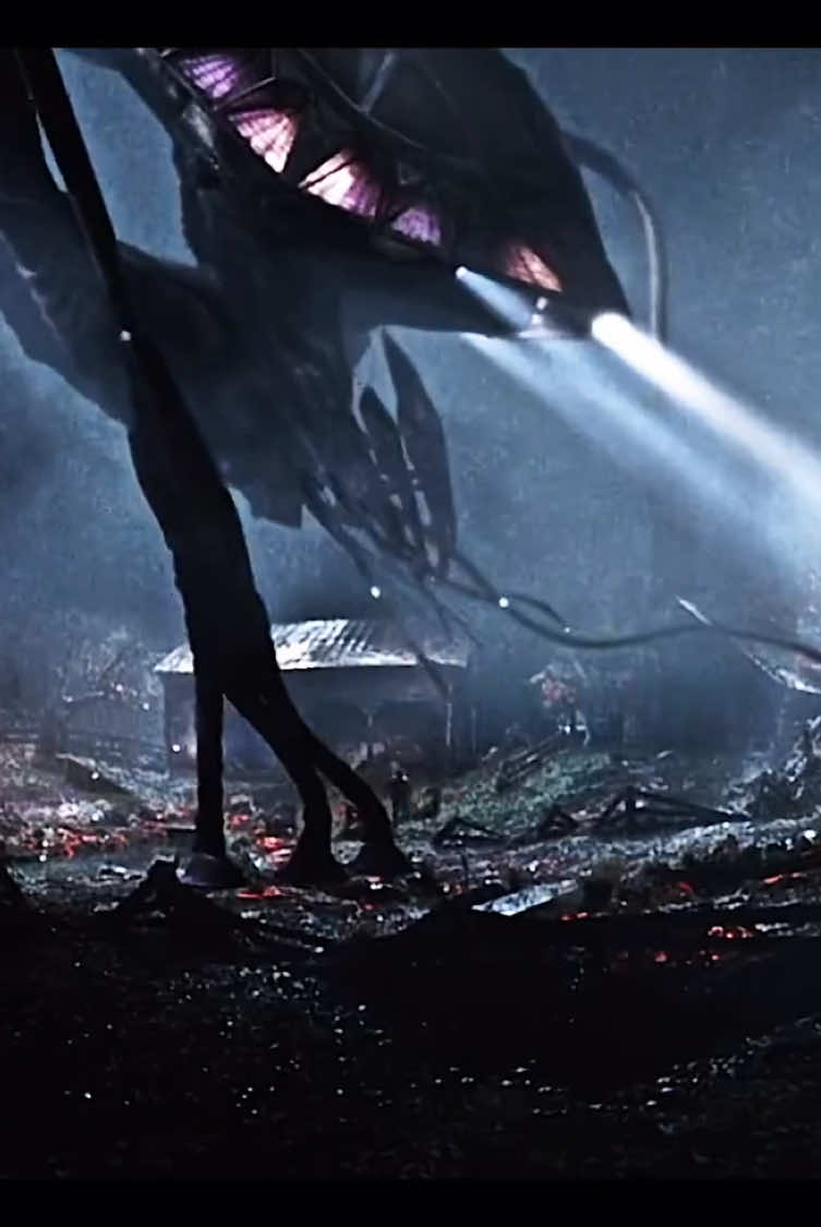 War of the Worlds (childhood trauma) #waroftheworlds #waroftheworldsmovie #tomcruise #edit #edits #alien #viral #fyp 