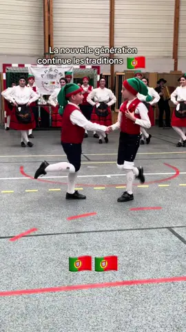 🇵🇹Nos plus jeunes danseurs qui dansent o Fandango danse typique du Ribatejo  #portugal #🇵🇹 #rancho #folklore #tradition #tradicao #danse #danca #portugais #entrainement #champigny #folclore #portugais 