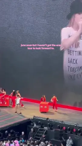 #taylorswift #swifttok #fangirl #xyzabc #viral #dontletthisflop #theerastour #liverpool 