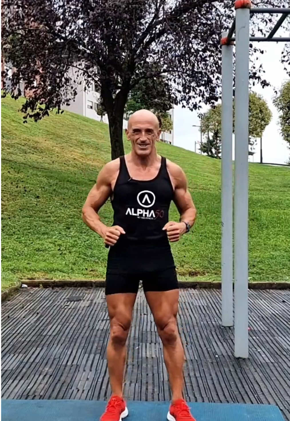 🧐 Para todas aquellas personas que me preguntan constantemente por qué entreno, no os podéis perder este vídeo 👀 💪🏼 Y si tú también quieres vivir los años que estés en este mundo de la mejor manera posible, no te pierdas este pequeño recordatorio de domingo ✅ #Fitness #alpha50 #metodoalpha50 #fitness #entrenamientofuncional #rutinafitness #bienestarfitness #disciplina #alimentacionconsciente #motivacionfitness