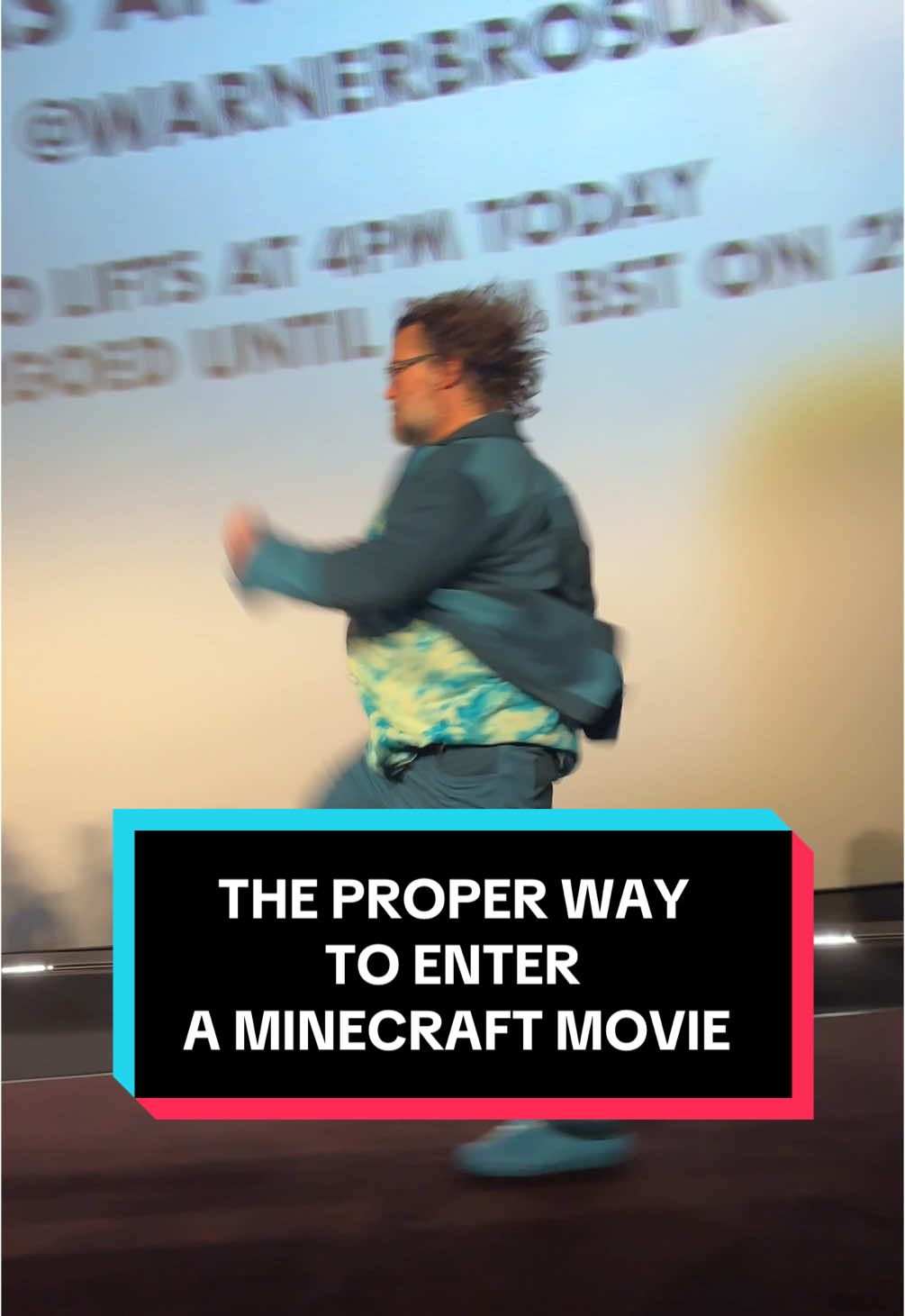 Jack Black demonstrates the best way to enter any #MinecraftMovie screening…  #JackBlack #newreleases #movierecommendation 