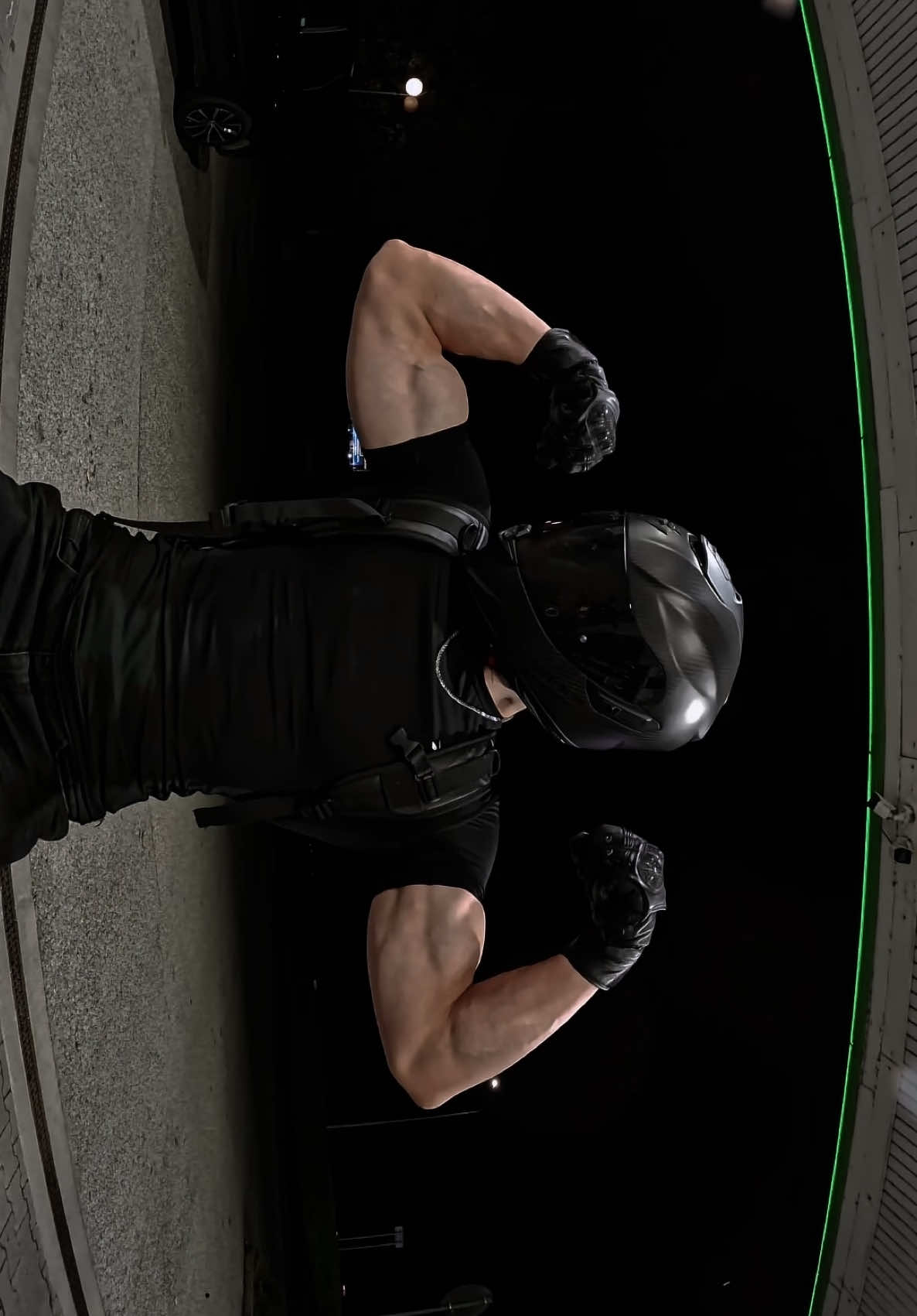 Late night aesthetics💪🏻  #gymrat #biker #bikerboy #toji #bikelife 