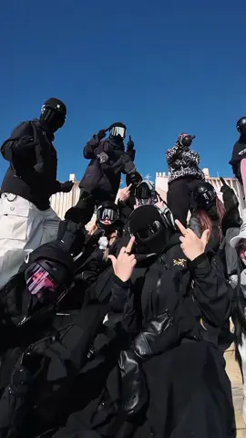 🏂🏻 #snowboarding #snow #mountains #mountainslife #mountainsview #hikingadventures #snowboard #Outdoors #outdoorlife #Lifestyle #aroundtheworld #southkorea🇰🇷 #koreanboy #xyzbca #foryou #fyp 