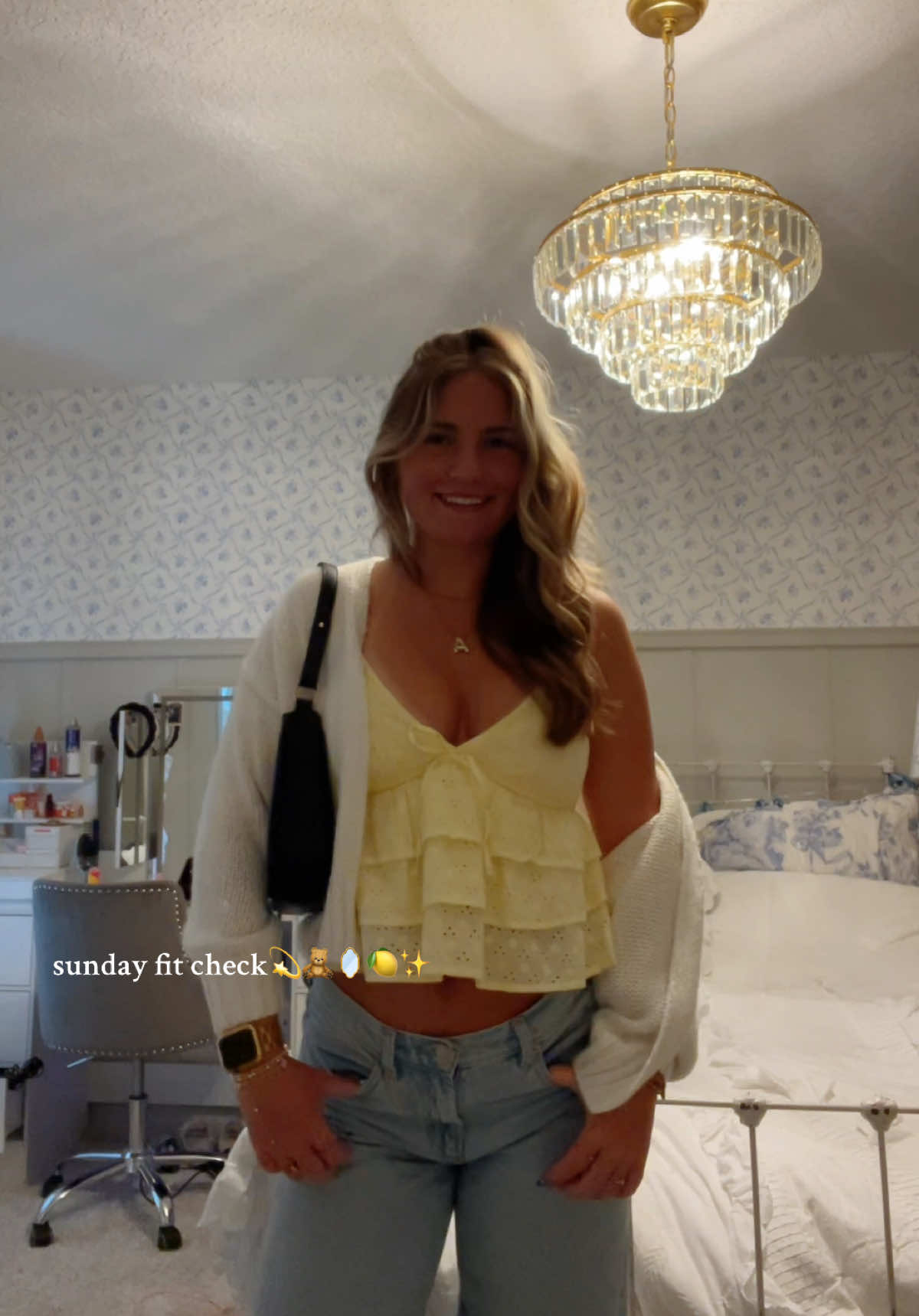 sunday fit check💫🧸🪞🍋✨ #fitcheck #sunday #jesuslovesyou #fyp #outfitinspo #hollister #garage #teenclothing #aesthetic #outfitideas #yellow #spring #10thingsihataboutyou #canttakemyeyesoffyou @Garage Clothing @hollister @EVRY JEWELS @enewton design @Abbott Lyon 