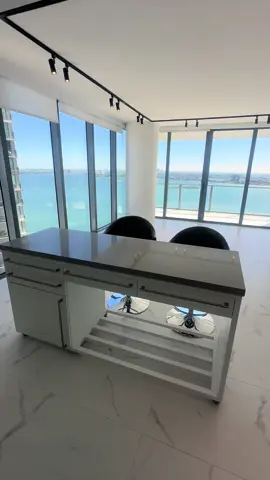 Beautiful unit available now for rent! $4,500/ Message us for more info! 💌🙌 #miami #miamirealtor #miamirealestate #miamiapartments #miami #luxuryhomes #rentingmiami #luxurycondo #downtownmiami #waterview #brickellmiami #edgewatermiami #luxurylifestyle #apartment #edgewater 