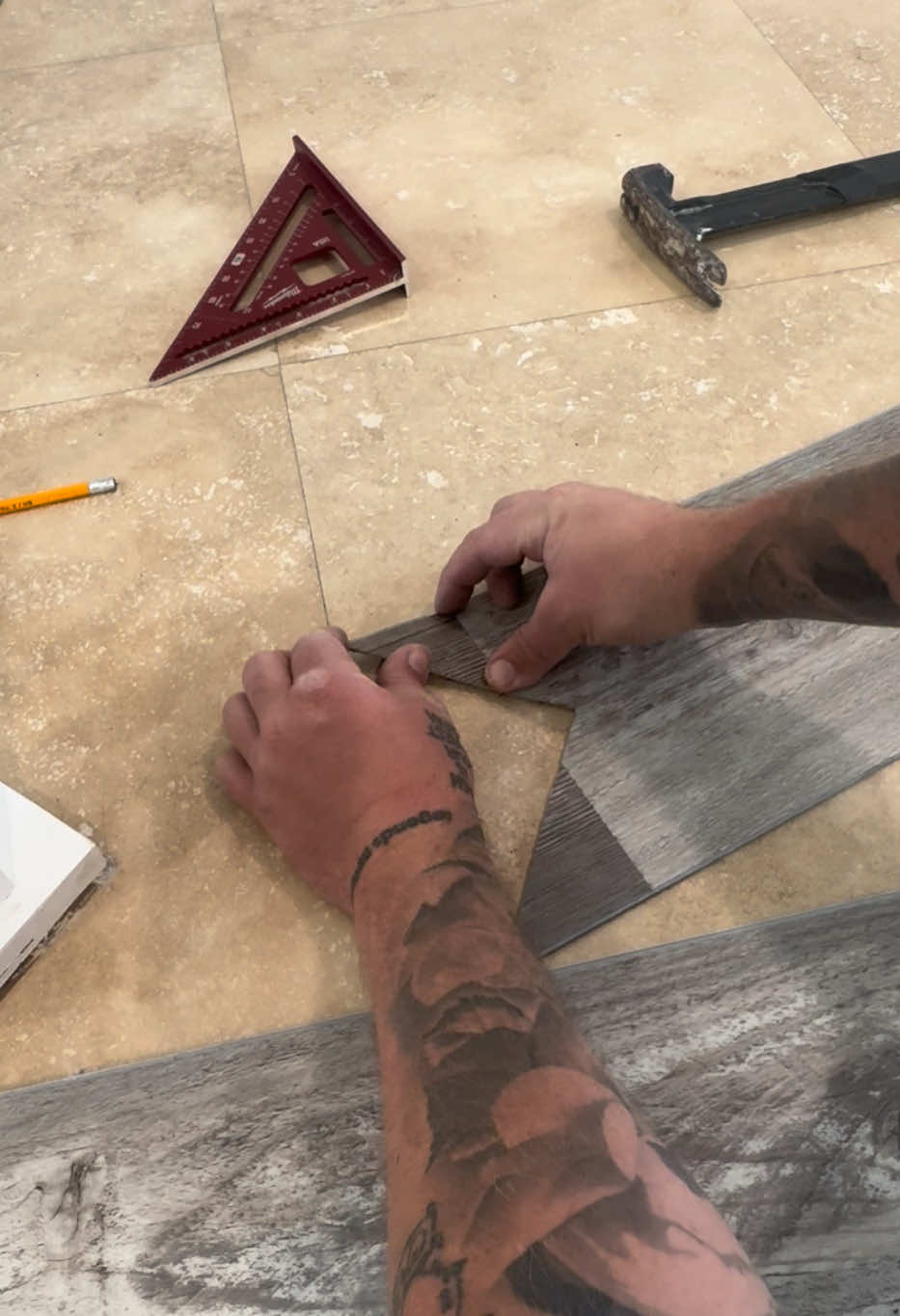 Vinyl flooring #vinylflooring #flooring #flooringinstaller #howto 