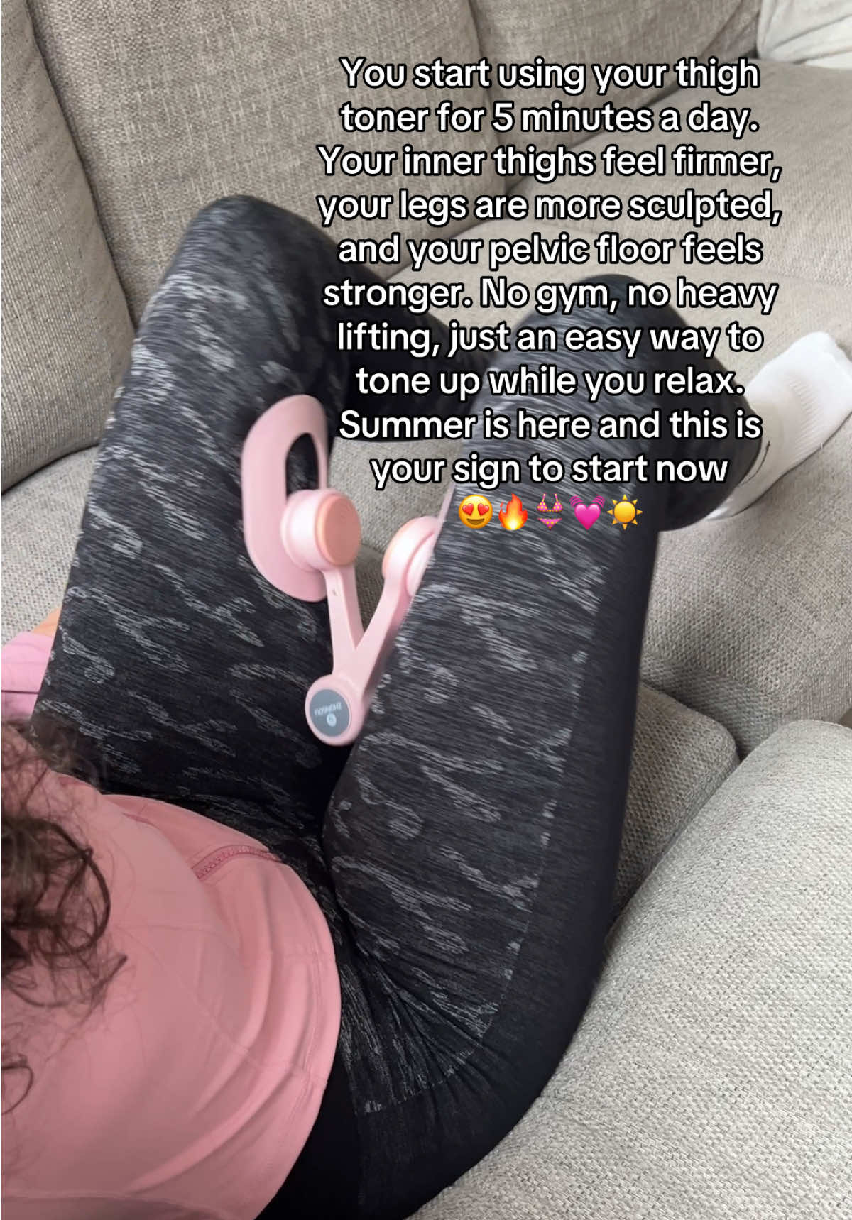 So convenient to use to, just put your fav TV show and get to squeezing 🥰  #homeworkoutsforwomen #postpartumfitness #postpartumworkout #postbaby #pelvicfloor #pelvicfloorexercises #pelvicfloorhealth 