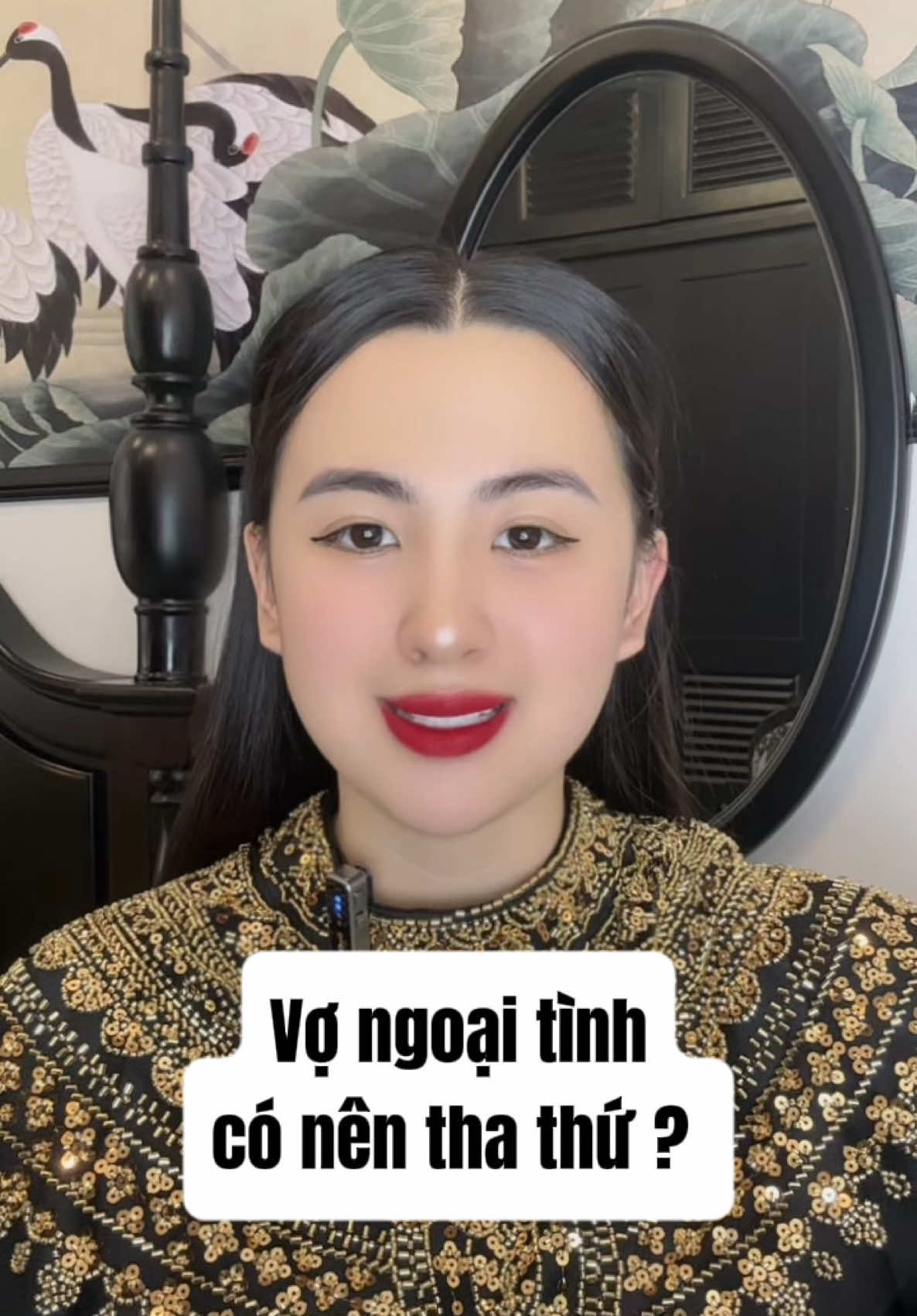 Người ngoại tình chắc chắn là sai rồi k phải bàn cãi nhưng thật mong rằng trước khi nhìn thấy cái sai của người khác thì hãy một lần tự vấn lại chính mình ( mình nói vậy, k có nghĩa là mình bênh vực hay cổ xuý cho ngoại tình nhé ) mình chỉ muốn gợi ý cho bạn thêm một góc nhìn 