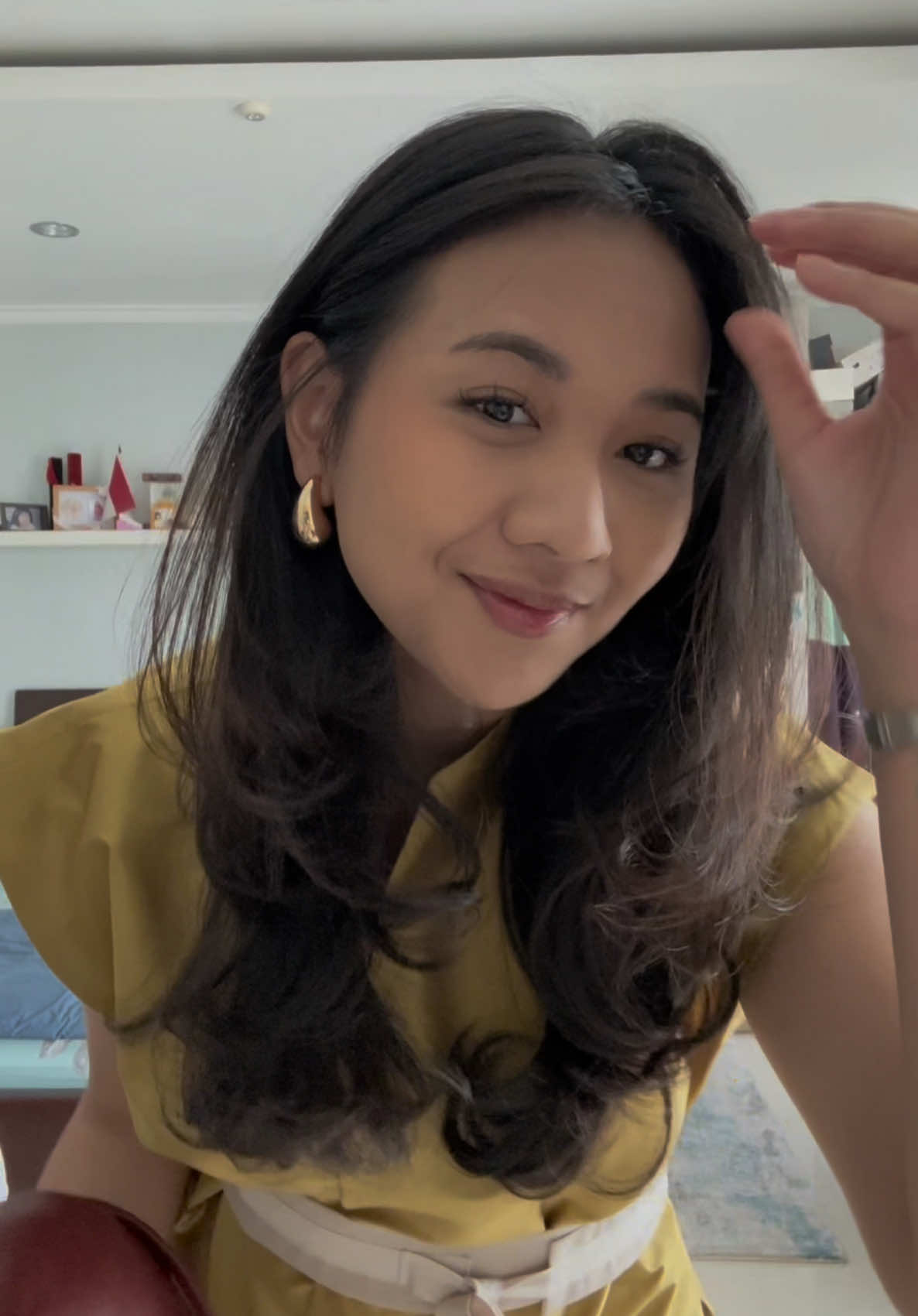 dressed up for Eid, but my sandals said “I’m coming too” :) #grwm #eidsurprise #eidoutfit 