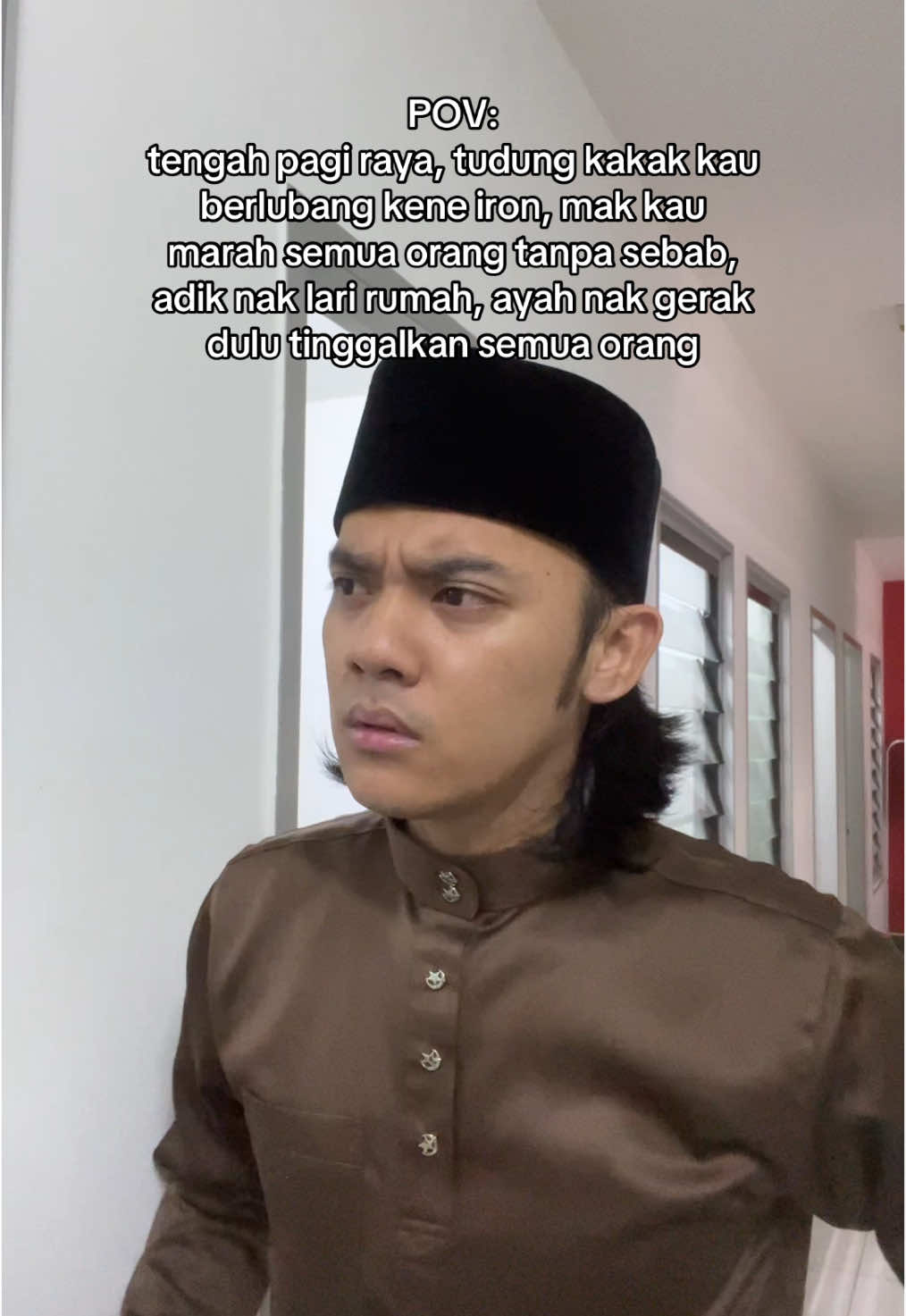 duduk sbb beratur nak mandi pun kene marah ??? 😭💀