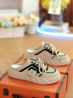 Ưu đãi 50% - Miễn phí ship hôm nay
Giày sục nữ đế mềm thoáng khí mùa hè