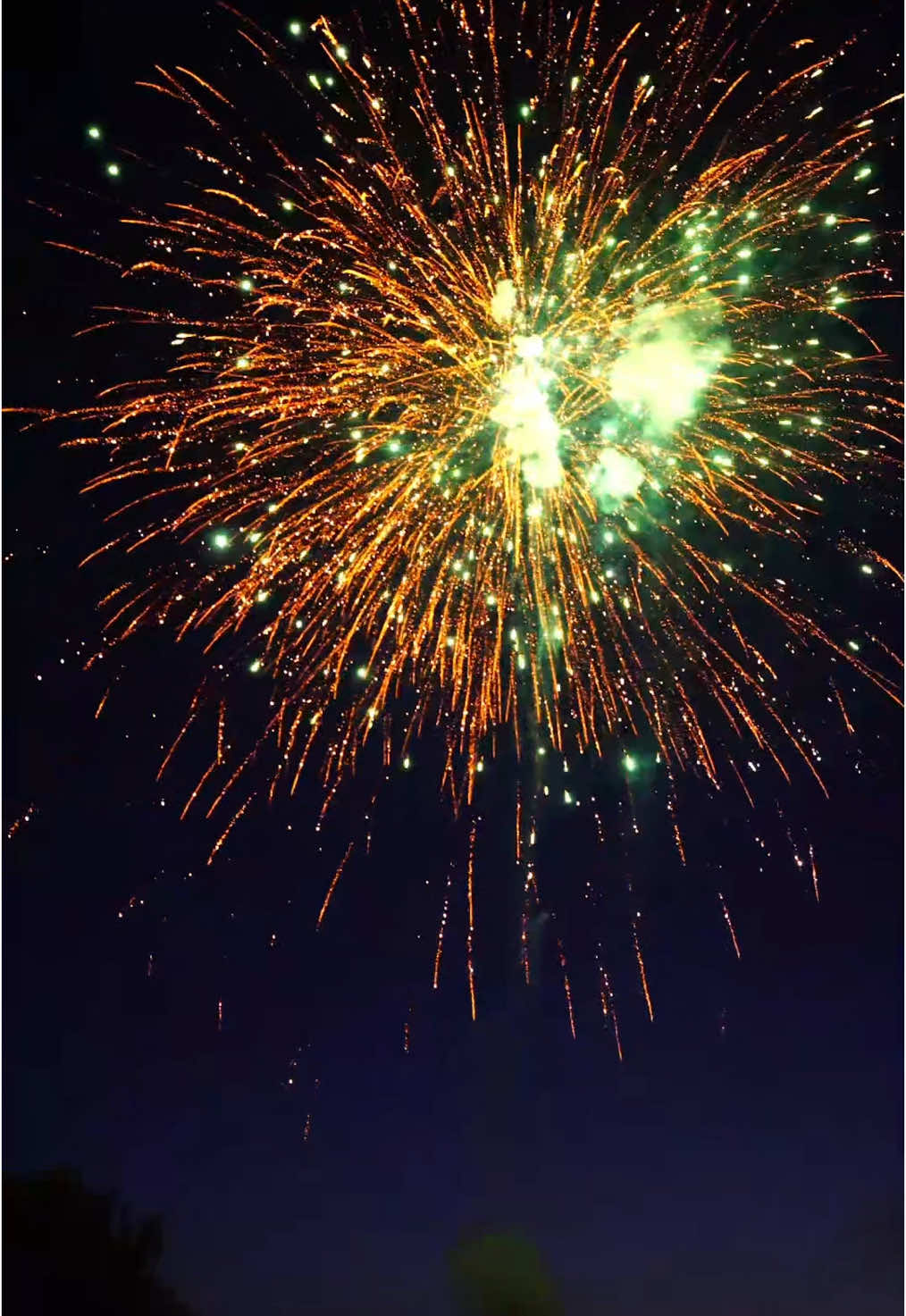 Selamat Hari Raya❣️🌙✨ #bungaapi #fireworks #hariraya2025 #lcmmahaenergy #official 