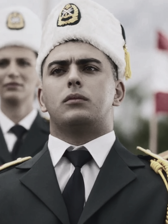 حين تخون الوطن  لن تجد ترابا يحن عليك يوم موتك ستشعر بالبرد حتى وانت ميت #الوطن #لبنان #الجيش_اللبناني #محبي_الجيش_اللبناني😍❤ #عسكر #عسكري #فوريو #عرب #عسكرية #جيش #الجيش_اللبناني_شرف_التضحية_الوفاء #شرف_تضحية_وفاء #الوطن_العربي 