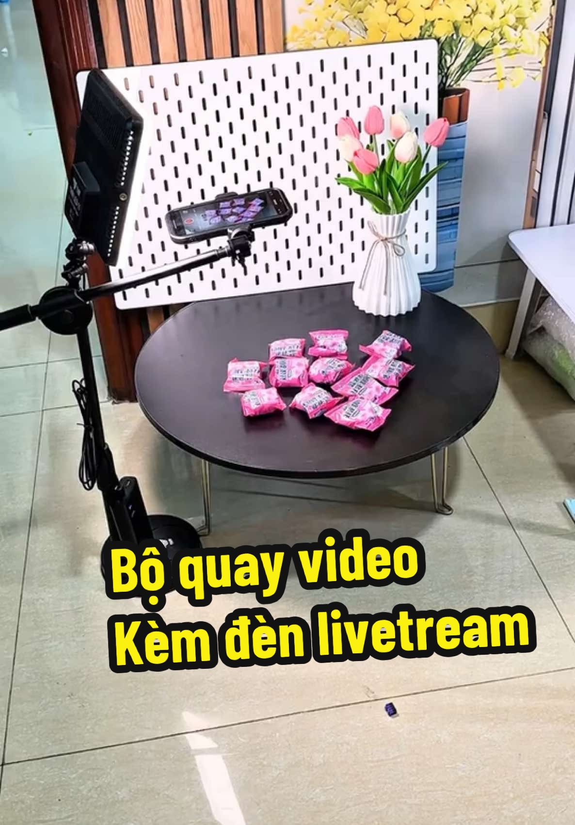 TNW Bộ Quay Video Để Bàn Xoay 360 độ kết hợp cả đèn để live tream rất tiện lợi 2 trong 1 #denlivestream #chanquaydienthoai #tiepthilienket #chanquayvideo #tmgr #phuonggiadung