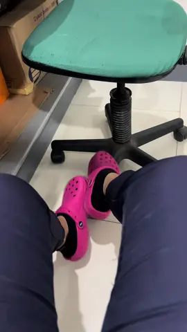 #honuclogs #honucomfort #clogs #clogshoes #clogslippers #trendingclogs #comfyslippers #slippersformen #slippersforwomen #unisexslippers #trendingslippers #foryoupage #slippers #girlyslippers #highqualityslippers @HONU COMFORT OFFICIAL 