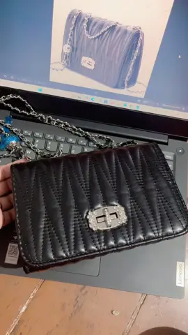 2 ways korean fashion bag with elegant design.  #koreanbag #koreanfashionbag #2waysbag #cutebag #blackbag