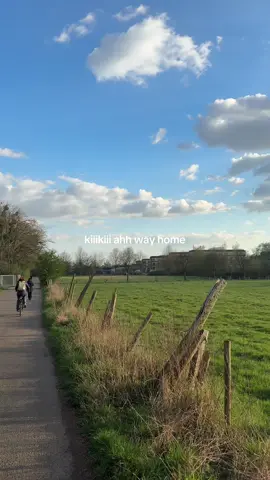 there are usually cows there too but jiyu stole them #kiiikiii #kpop #kpopfyp #kpopgirlgroup #treanding #idome #videoviral #view #girlgroup #kpopgg #fyp #fy #for @KiiiKiii 