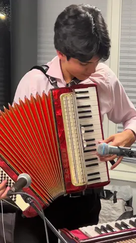 Eid Mubarak - عید مبارک | Bahare Jawaaniam | بهار جوانيم ❤️🌹  #eid #eidmubarak #ahmadzahir #sagharsiar #accordion #afghan #pashto #fyp #foru #viral_video 