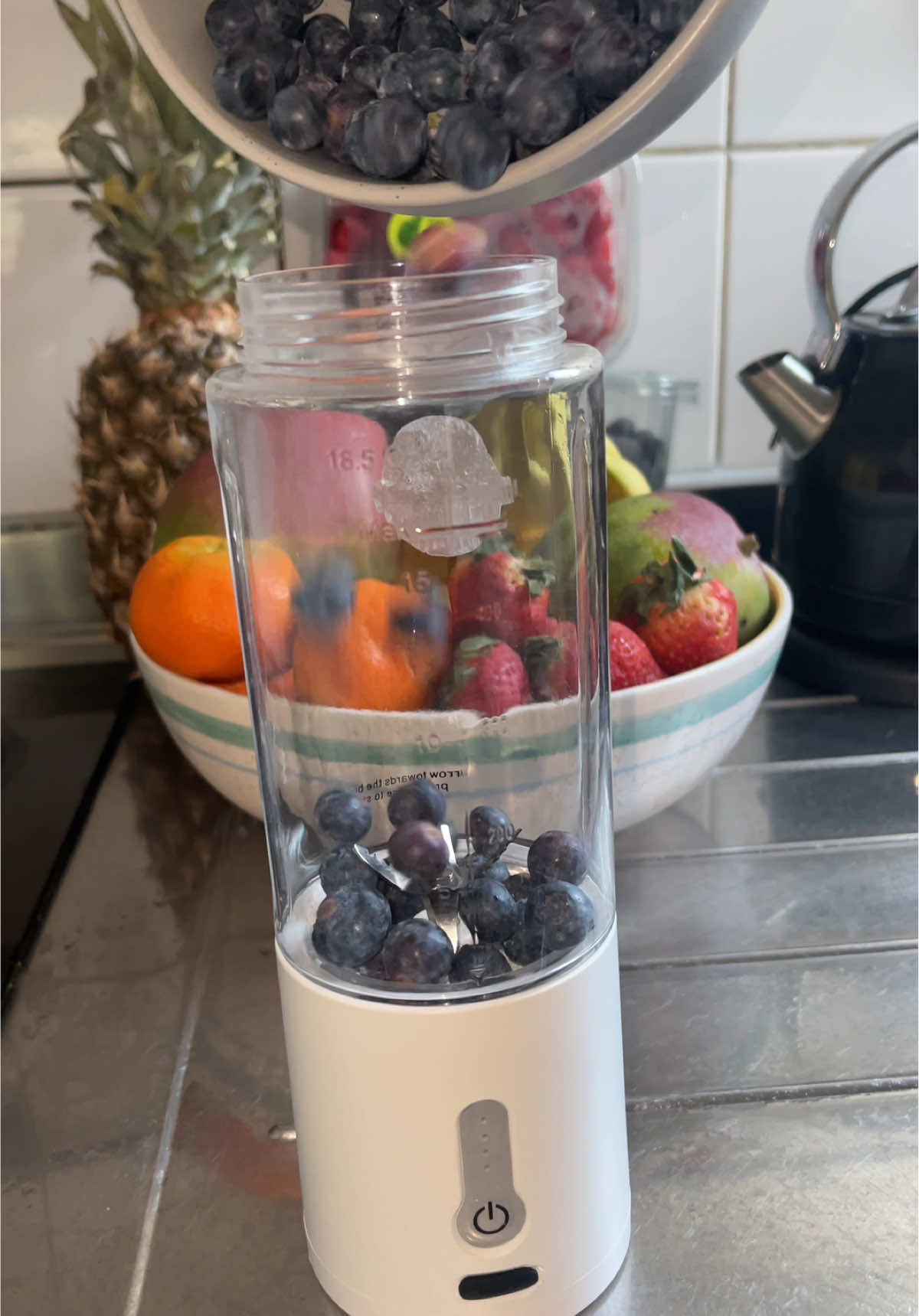 Do you drink smoothies?🍌#portableblender #blender #smoothie 