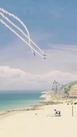 De carona com o número #5 na manobra DNA #fivem #fivemroleplay #fab #forcasarmadas #fabrp #fabfivem #fivemhighlights #roleplay #gtav #esquadrilhadafumaca #eda #edafivem #pvp #flight #aviation  #gtaonline 