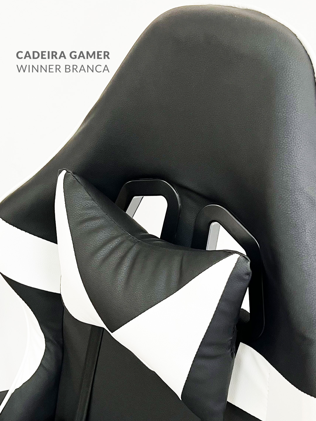 Eleve sua experiência de jogo e trabalho com muito mais conforto e estilo! Com design moderno e sofisticado, a cadeira gamer branca oferece ergonomia avançada, encosto reclinável e garante longas horas de uso sem desconforto. Seja para competir, criar ou simplesmente relaxar, ela é a escolha perfeita para quem busca performance e elegância no home office! Para mais informações, acesse: www.decorplace.com.br!