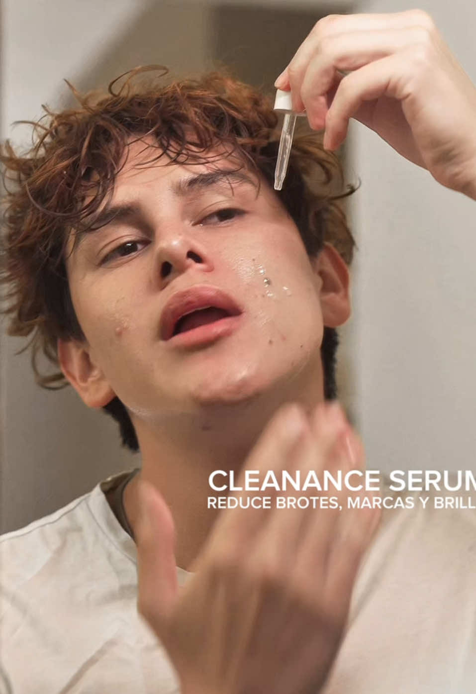 ¿Creías que el sol te ayudaba a secar los granitos? Pues no... peeero Comedomed Peeling de @Eau Thermale Avène será tu favorito esta temporada porque te ayudará con estos granitos desde el primer uso  💦☀️  Consigue todos estos productos en @San Pablo Farmacia  #avenemexico #avenepartners #expertisecleanance #publicidad 