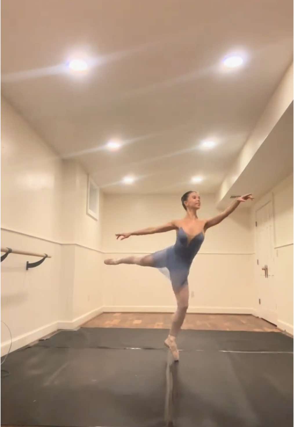 🩰🩰 #ballerina #ballet #dance #dancewear #fiarawear 