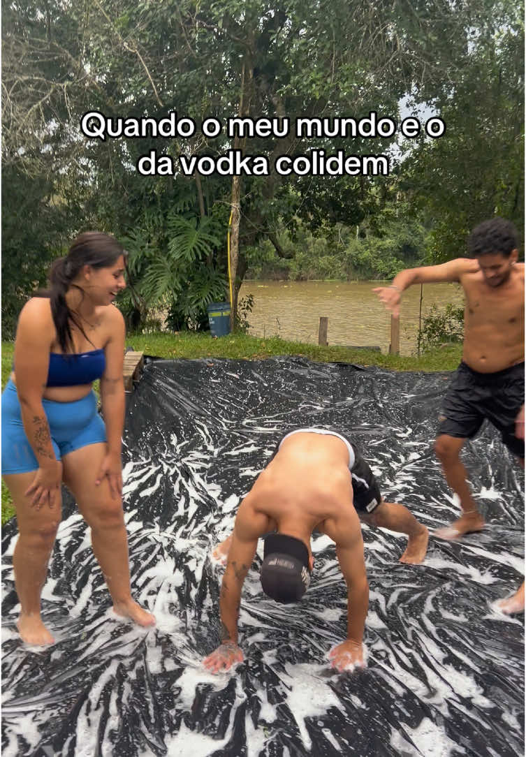 🇨🇺 d+  . . . . . . . . . . . . . . . . . . #fyp #mulherdepreso🔓🕊👫💍 #liberdadevaihchegamozaoo🔐🔓🕊️💞 #scania #caminhaopaixao #collide #fyp 