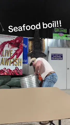 Come along as we give this Cajun Crawfish a run! We also threw in those blue crabs to make this the ultimate seafood boil! Come eat all you can eat crawfish at the Third annual Cajun Two Step fest this Saturday! Get your tickets - www.cajun2stepfest.com #crawfish #crawfishboil #seafood #crabs #bluecrabs 