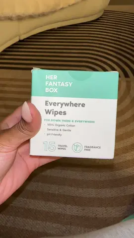 These ph balanced wipes from #herfantasybox are a must!!! 