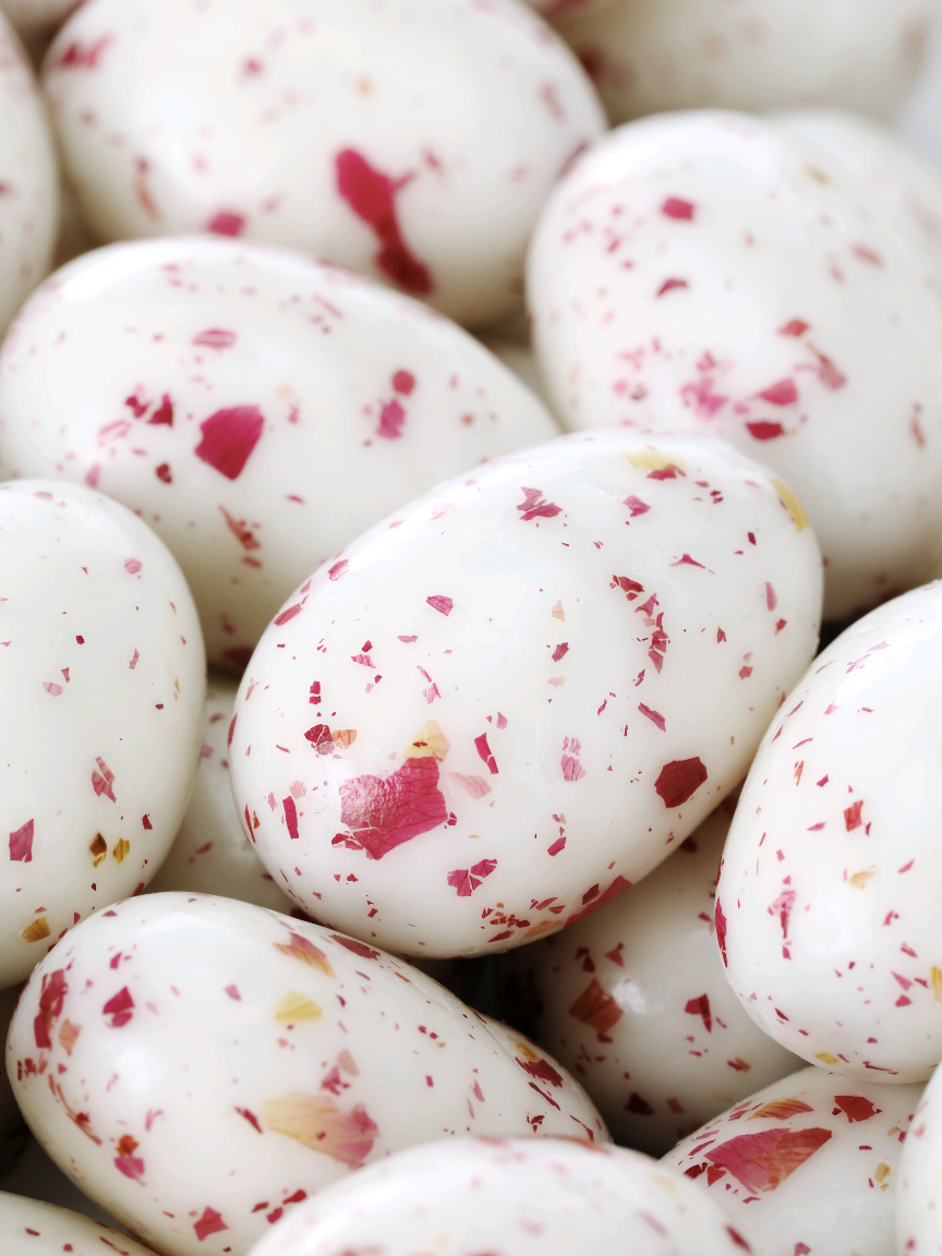 rose petal chocolate almonds easter just got a whole lot sweeter.love at first bite. clik the link in bio to get snack coater coating pan attachment for homemade #aieve #aievehome#aievekitchen