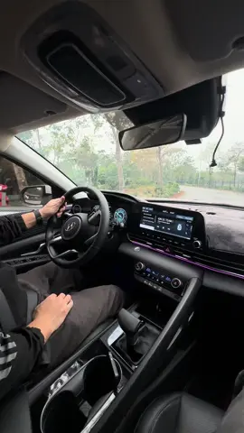 Loa trên Elantra mà cứ ngỡ như BMW 😂, tiện em có bán xe nhé ae #xh #viral #elantra #bmw 