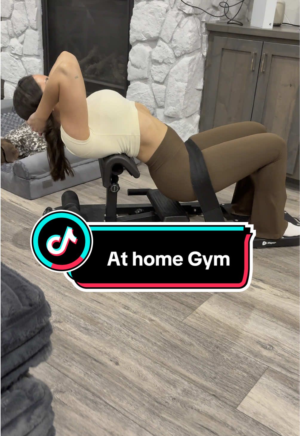 Ladies this is the perfect piece of at home gym equipment if you can’t make it to the gym! There are multiple variations you can use it for and it comes with two different resistance bands. #homegymequipment #homegymideas #summerbodyloading #glutemachine #springtok 