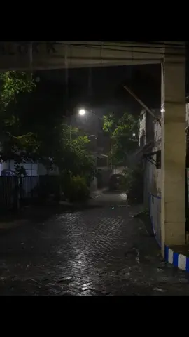 tiwas di enteni dadakno de'e wes karo wong liyo.. #lyrics #overlay #jawapride #liriklagu #sewatesmantan #lavora #jawapride 